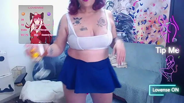 Snapshot of lilu_69 chatting on 07/10/26, 04:01 lilu 69 online show from 07/10/26, 04:01