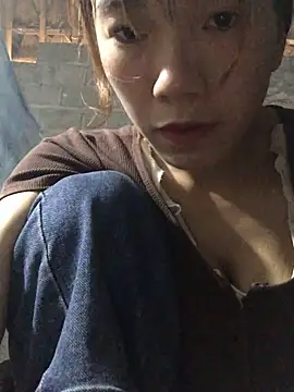 Snapshot of Sukem-mut chatting on 02/23/26, 01:29 Sukem-mut online show from 02/23/26, 01:29