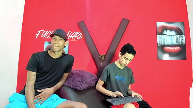 GREEN BOYS online show from 02/24/26, 07:31