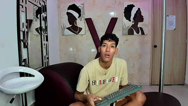 GREEN BOYS online show from 03/28/26, 01:28