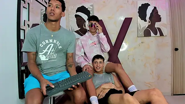 GREEN BOYS online show from 03/16/26, 01:57