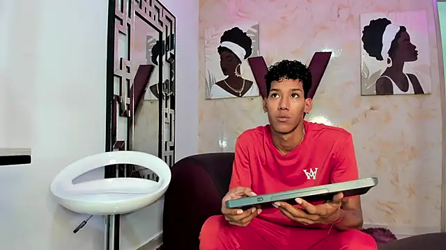 GREEN BOYS online show from 03/24/26, 01:16