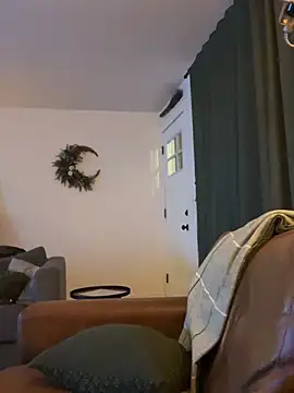 Snapshot of plushietoy chatting on 02/23/26, 03:41 plushietoy online show from 02/23/26, 03:41