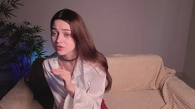 parrot kisha online show from 04/15/26, 01:55