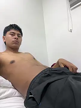 Snapshot of Miguel_960 chatting on 02/20/26, 08:00 Miguel 960 online show from 02/20/26, 08:00