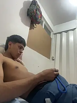 Snapshot of Miguel_960 chatting on 02/22/26, 10:44 Miguel 960 online show from 02/22/26, 10:44