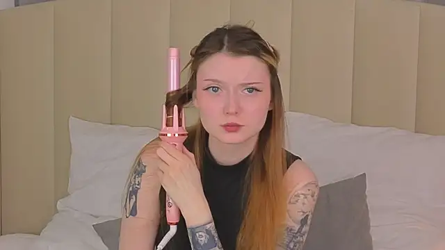 AlyssFrost online show from 06/24/26, 03:38