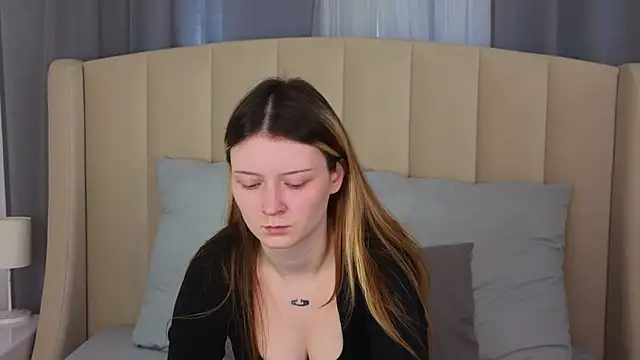 AlyssFrost online show from 07/14/26, 02:05