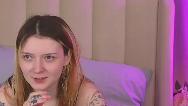 AlyssFrost online show from 07/01/26, 04:02