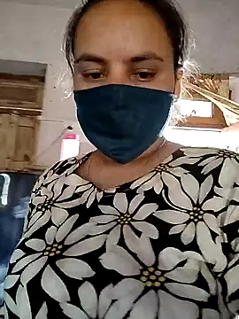 taniya0 online show from 04/18/26, 04:15