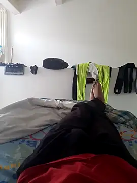 Snapshot of isuru_lakshan chatting on 02/25/26, 01:33 isuru lakshan online show from 02/25/26, 01:33