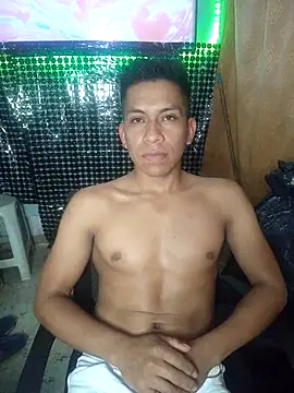 Snapshot of yisusalejo chatting on 02/15/26, 03:40 yisusalejo online show from 02/15/26, 03:40