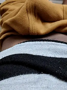 Sexyy 090 online show from 02/25/26, 07:58