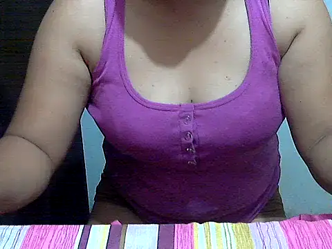 Snapshot of AsianTemptxxx chatting on 02/15/26, 01:32 AsianTemptxxx online show from 02/15/26, 01:32