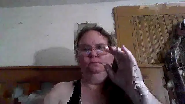 naughty queen1 online show from 05/05/26, 08:01
