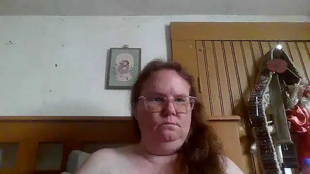 naughty queen1 online show from 04/21/26, 07:53