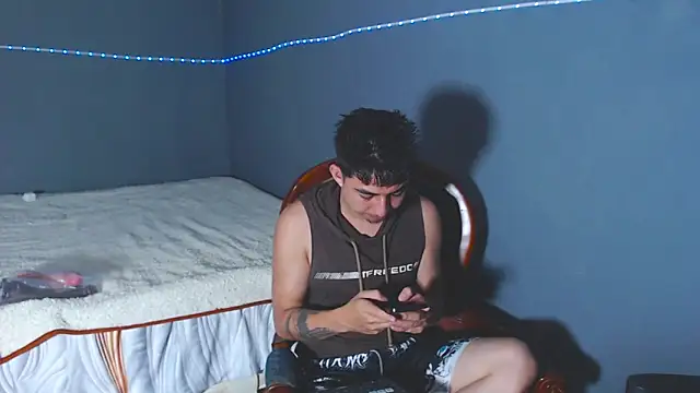 Snapshot of polloCol4U chatting on 02/27/26, 09:03 polloCol4U online show from 02/27/26, 09:03