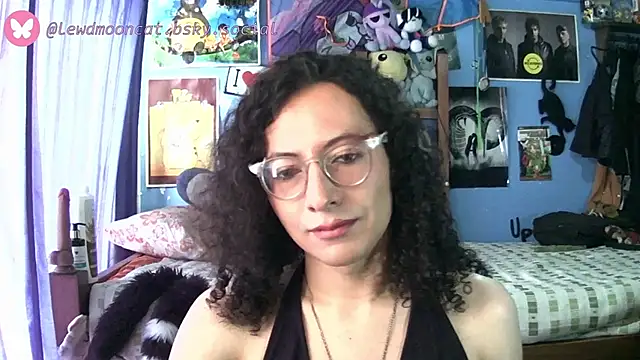lewd mooncat online show from 05/15/26, 06:28