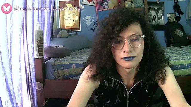 lewd mooncat online show from 05/28/26, 07:42