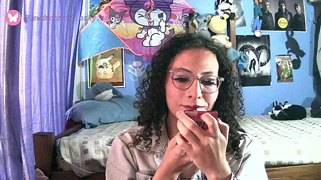 Snapshot of lewd_mooncat chatting on 03/26/26, 09:13 lewd mooncat online show from 03/26/26, 09:13