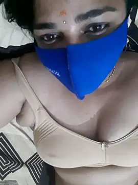 Tamil Luckly girl online show from 05/19/26, 04:36