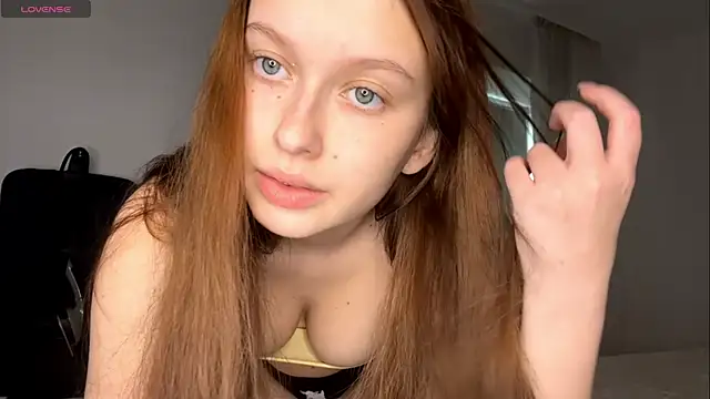 LoryMusetti online show from 04/17/26, 02:09