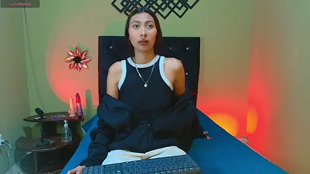 angeldreams15  online show from 04/15/26, 07:58