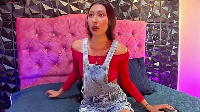 angeldreams15  online show from 04/21/26, 07:31