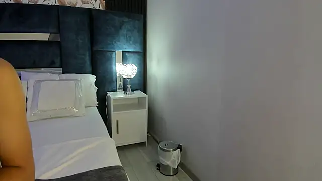 PerlaRogerss  online show from 04/06/26, 11:33