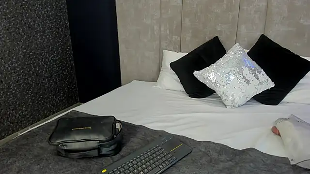 PerlaRogerss  online show from 03/16/26, 10:52