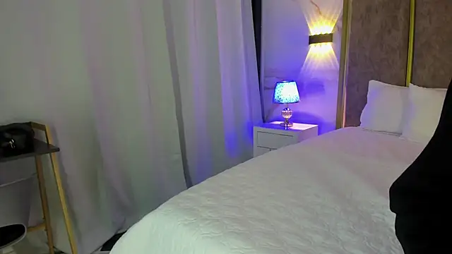 PerlaRogerss  online show from 03/25/26, 10:47