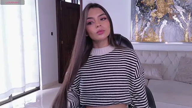 JulietteMoreau online show from 05/30/26, 07:08