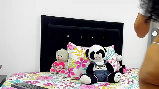 Snapshot of DanielaWane chatting on 03/01/26, 03:28 DanielaWane online show from 03/01/26, 03:28