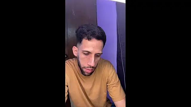 Karim mansur online show from 03/25/26, 02:33