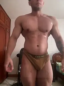 Valentinacouple online show from 06/10/26, 04:41