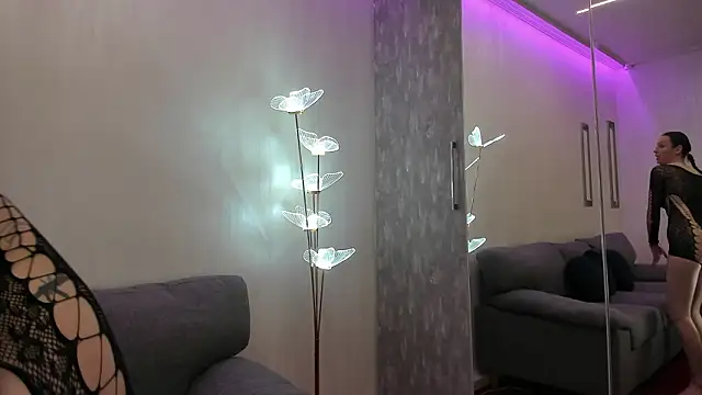 Snapshot of Natasha-Moon chatting on 03/02/26, 08:27 Natasha-Moon online show from 03/02/26, 08:27