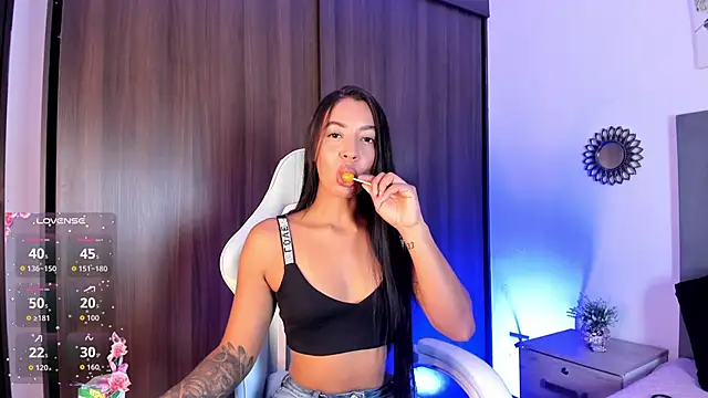 julietha Vega online show from 03/10/26, 06:23