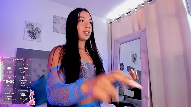 julietha Vega online show from 03/26/26, 06:17