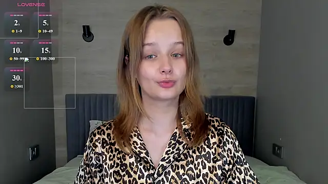 Mary Phoenix online show from 06/12/26, 09:01