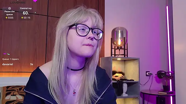 MoliQin online show from 04/11/26, 07:38