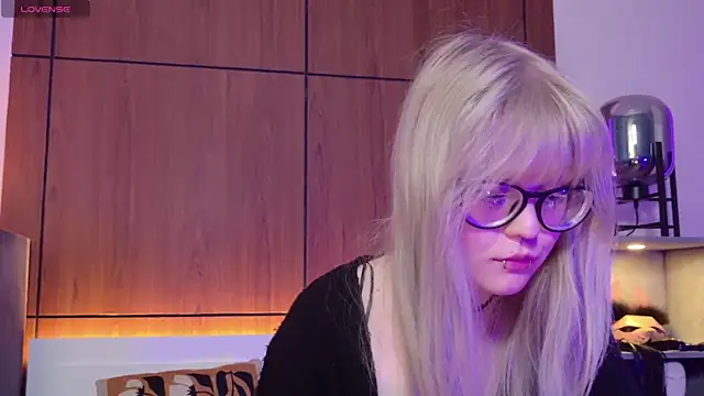 MoliQin online show from 04/12/26, 07:44