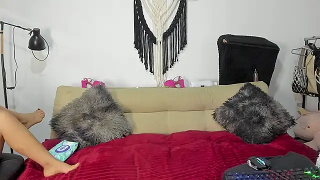 aurora moonm online show from 05/16/26, 12:53