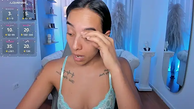 saori katsumi  online show from 04/15/26, 11:49