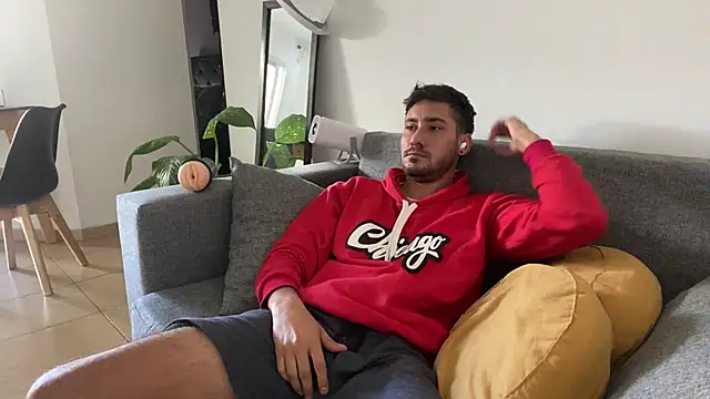 Snapshot of Heytincho chatting on 02/20/26, 02:41 Heytincho online show from 02/20/26, 02:41