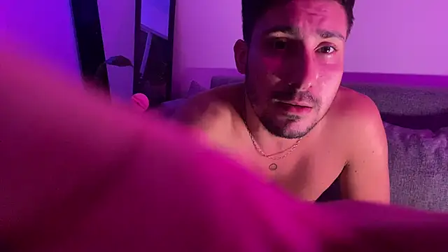 Snapshot of Heytincho chatting on 02/22/26, 08:39 Heytincho online show from 02/22/26, 08:39