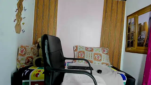 Snapshot of valenttina_narvaez chatting on 04/04/26, 01:28 valenttina narvaez online show from 04/04/26, 01:28