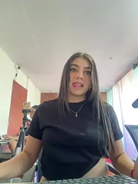 Luna rousse26 online show from 03/09/26, 12:41