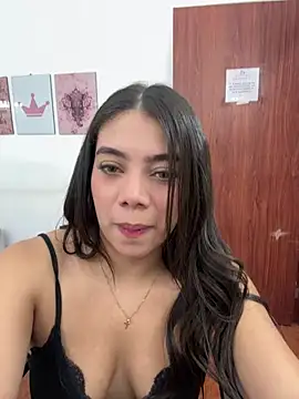 Snapshot of Luna_rousse26 chatting on 05/11/26, 01:01 Luna rousse26 online show from 05/11/26, 01:01