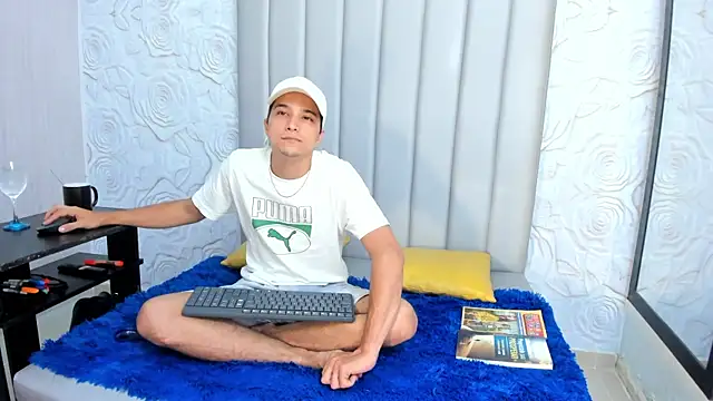 Snapshot of bad_boy_cum_ chatting on 02/18/26, 03:59 bad boy cum online show from 02/18/26, 03:59