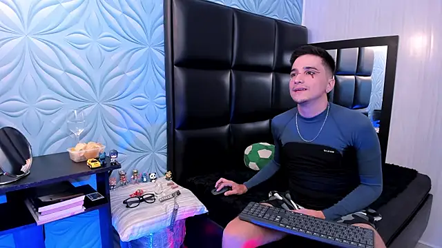 Snapshot of bad_boy_cum_ chatting on 03/01/26, 06:13 bad boy cum online show from 03/01/26, 06:13